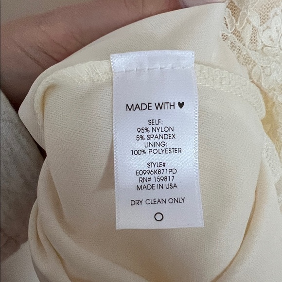 Arula Feminine Boho Cream/Ivory Lace Ruffle Mini Dress - Size B (18/20) - NWOT - Picture 8 of 9